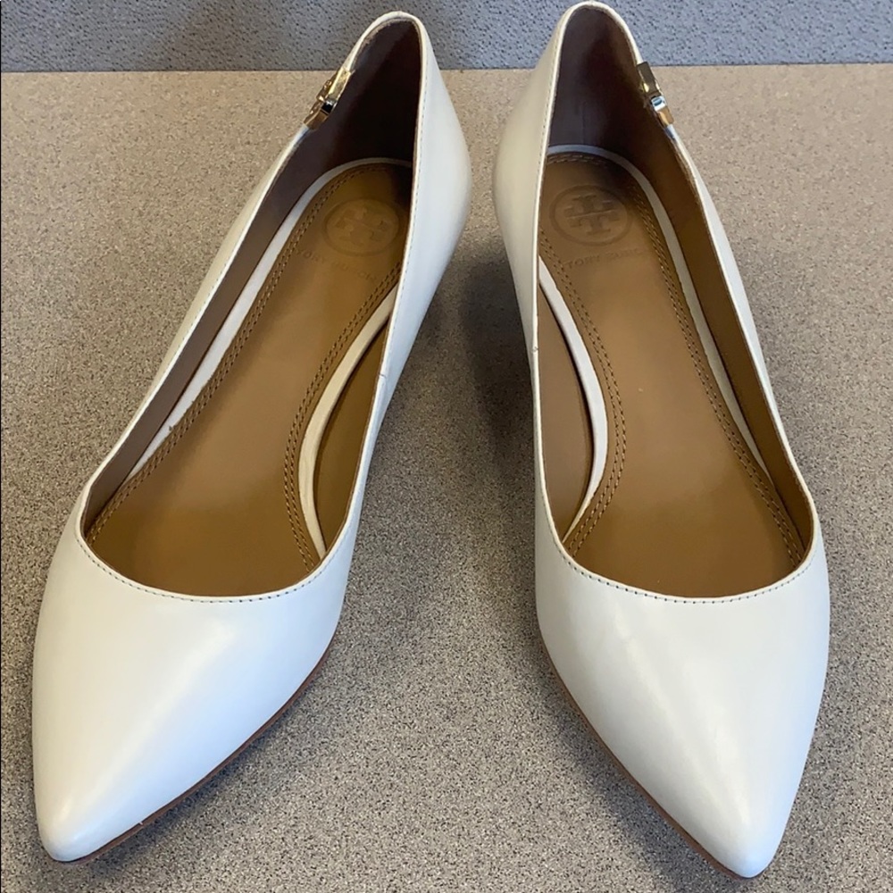 ELIZABETH LEATHER KITTEN HEELS IN WHITE